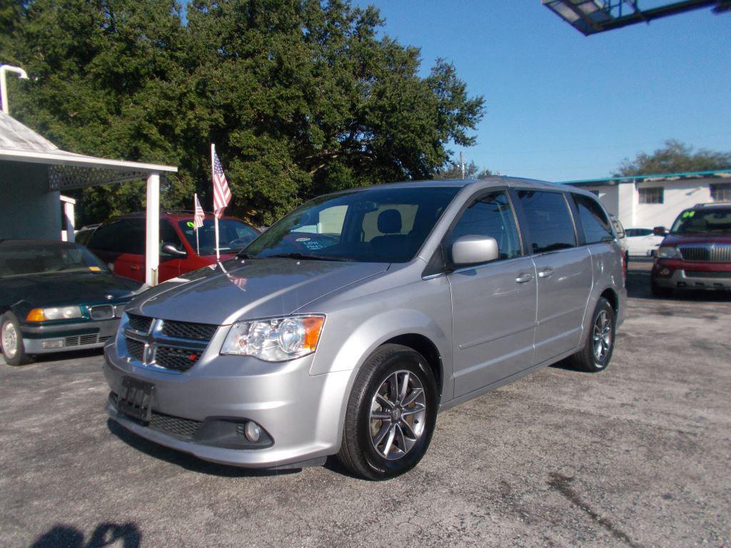 2017 Dodge Grand Caravan SXT's photo