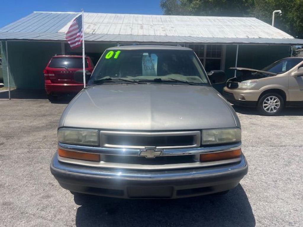 2001 Chevrolet Blazer 2WD LT's photo